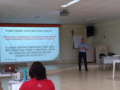 Coprossel explica as diretrizes e Ã¡reas estratÃ©gicas da cooperativa para mulheres do PDLF 